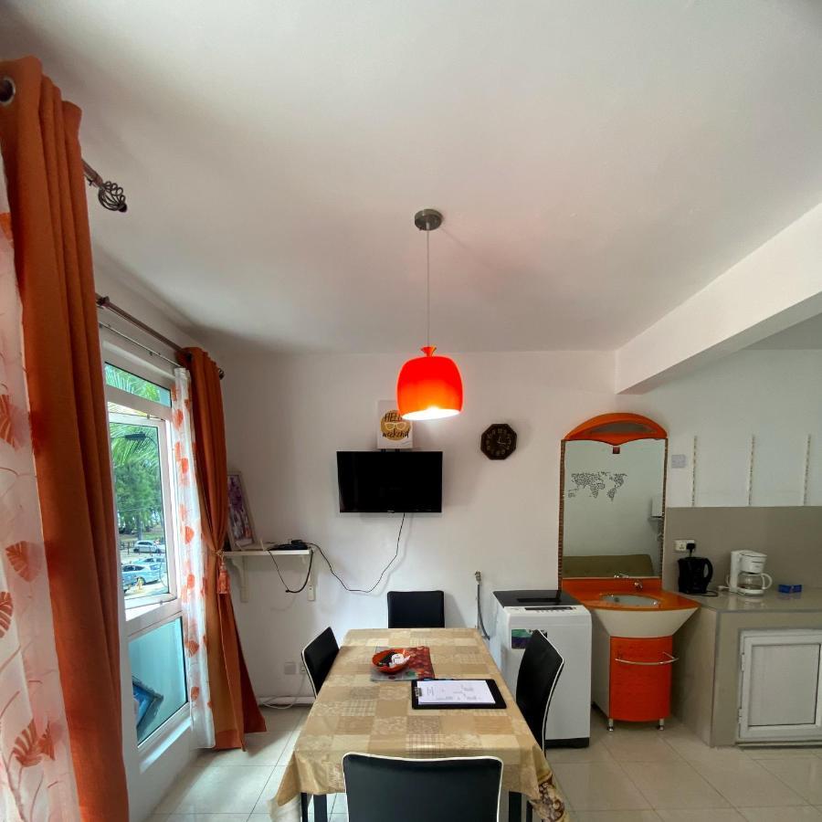 Sea Front 2 Bedrooms Apartment Flic-en-Flacq Exterior foto